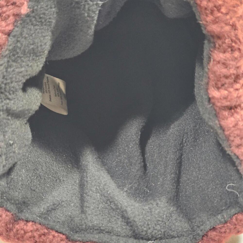 Turtle Fur Pom Pom Fleece Lined Knit Beanie Women’s One Size - Picture 5 of 6
